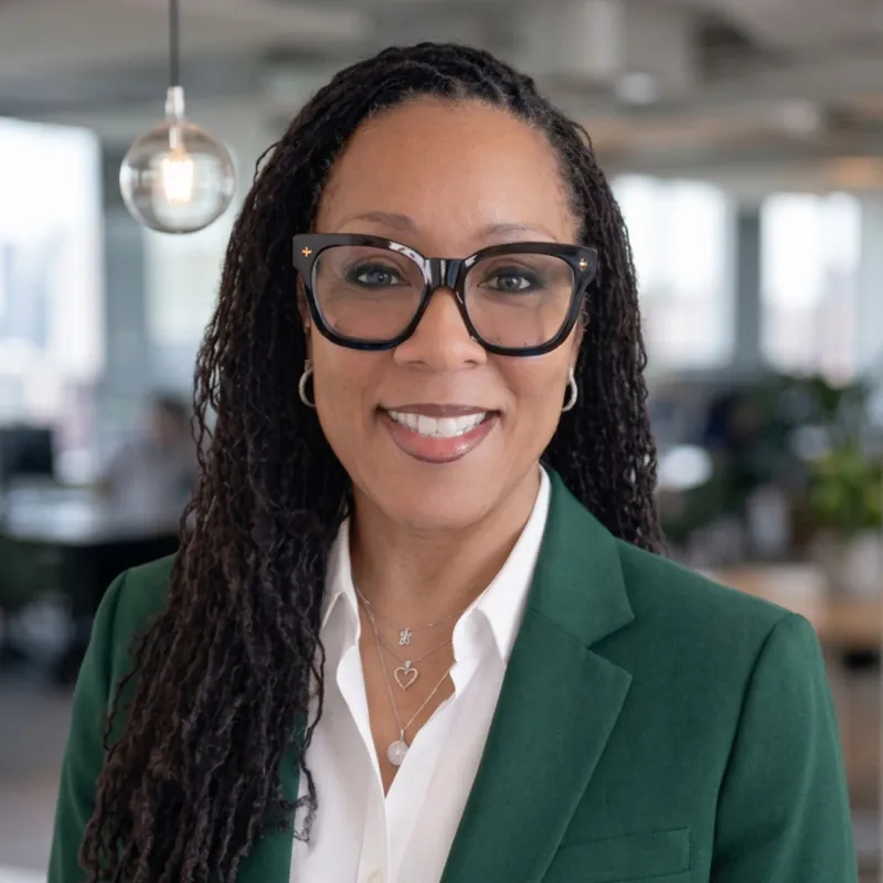 Nikia Quillen, Advisor